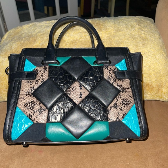 COPY - Coach - Picture 2 of 4